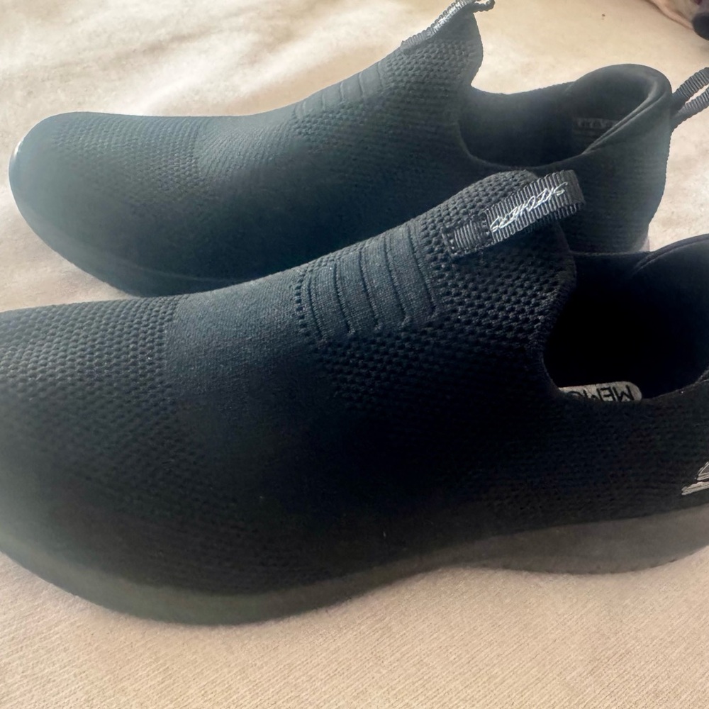 Skechers Men's Black Slip-On Knit Sneakers